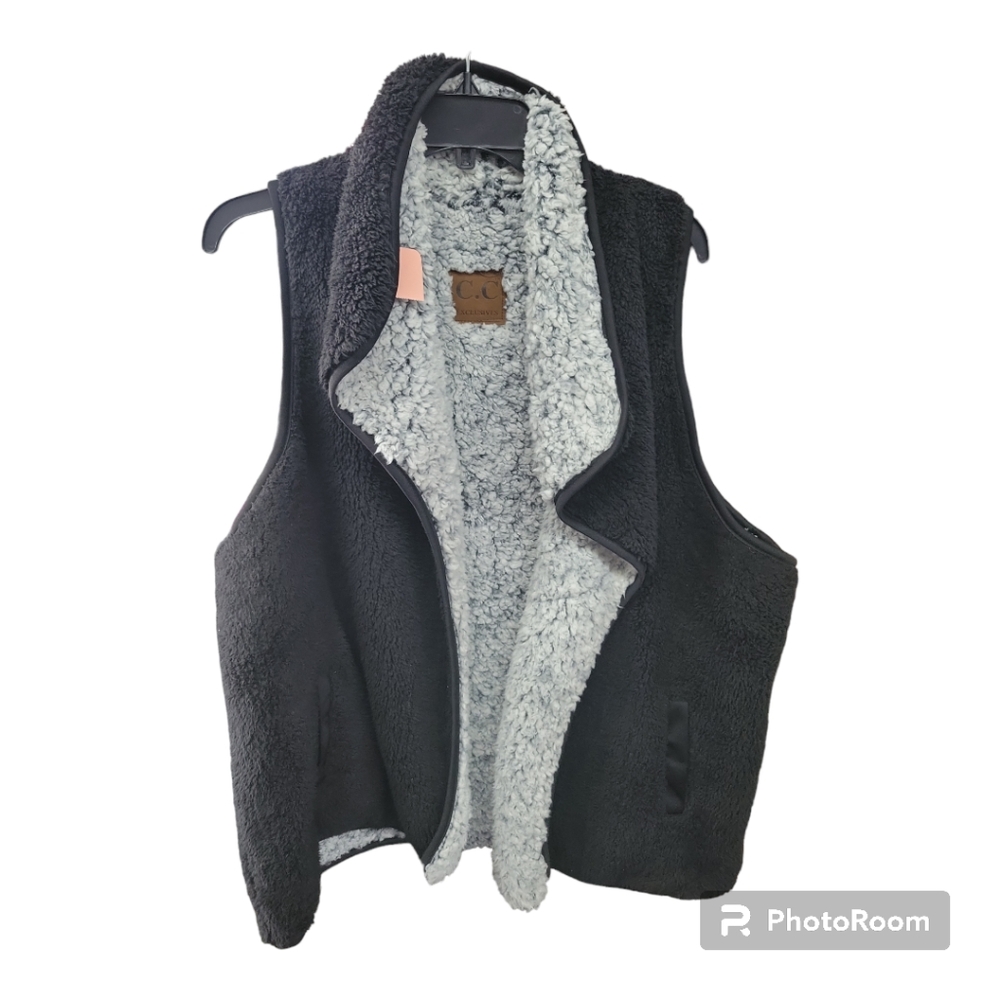 CC EXCLUSIVE REVERSIBLE FUZZY SHERPA VEST SIZE 3X